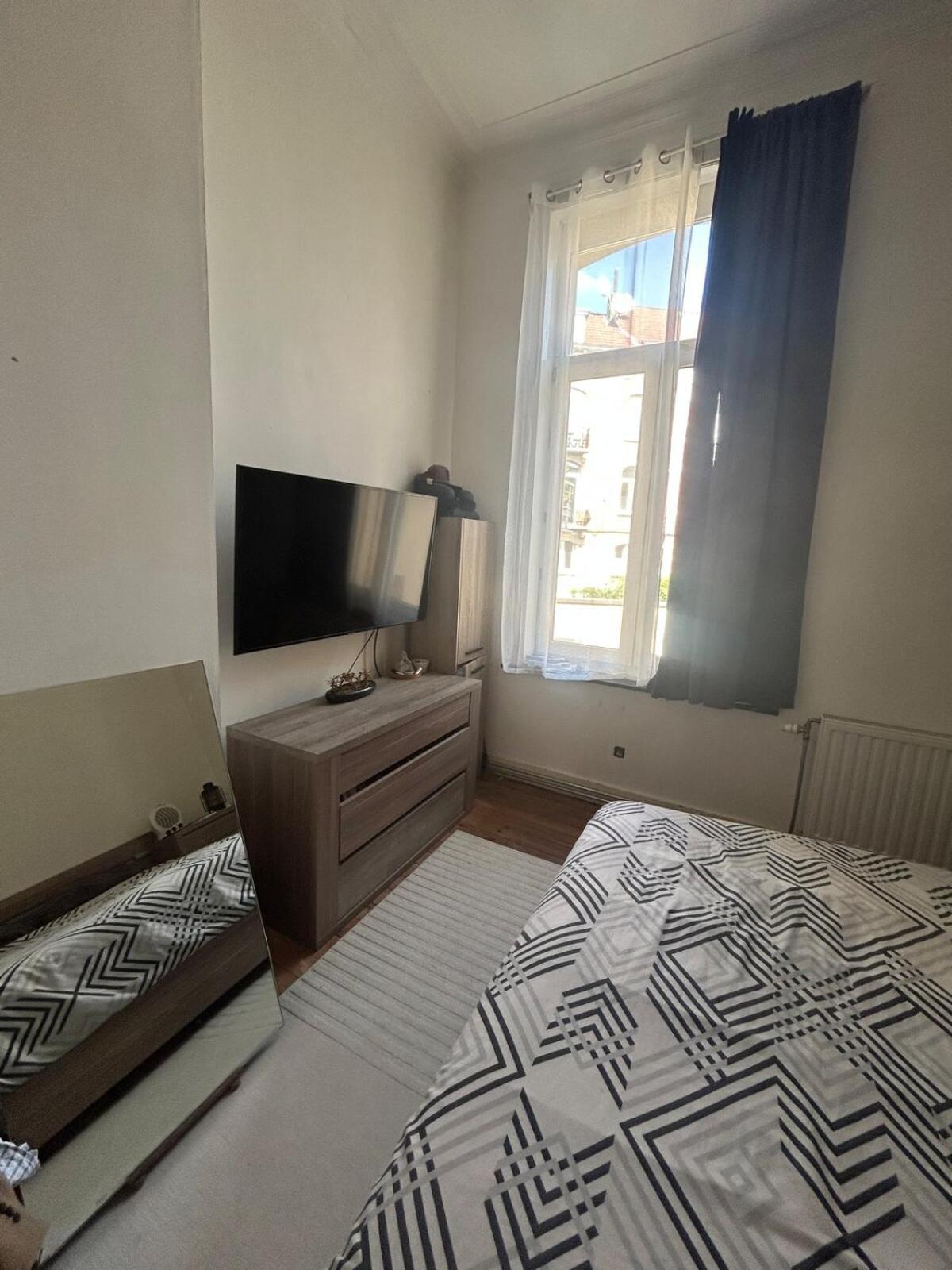 A Beautiful Studio Apartment Brussel Bagian luar foto